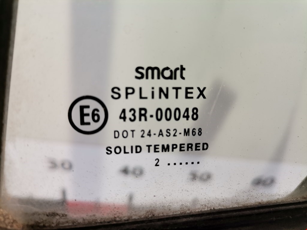 Стекло двери передней левой (форточка) SMART Fortwo/City W451 2007-2014
