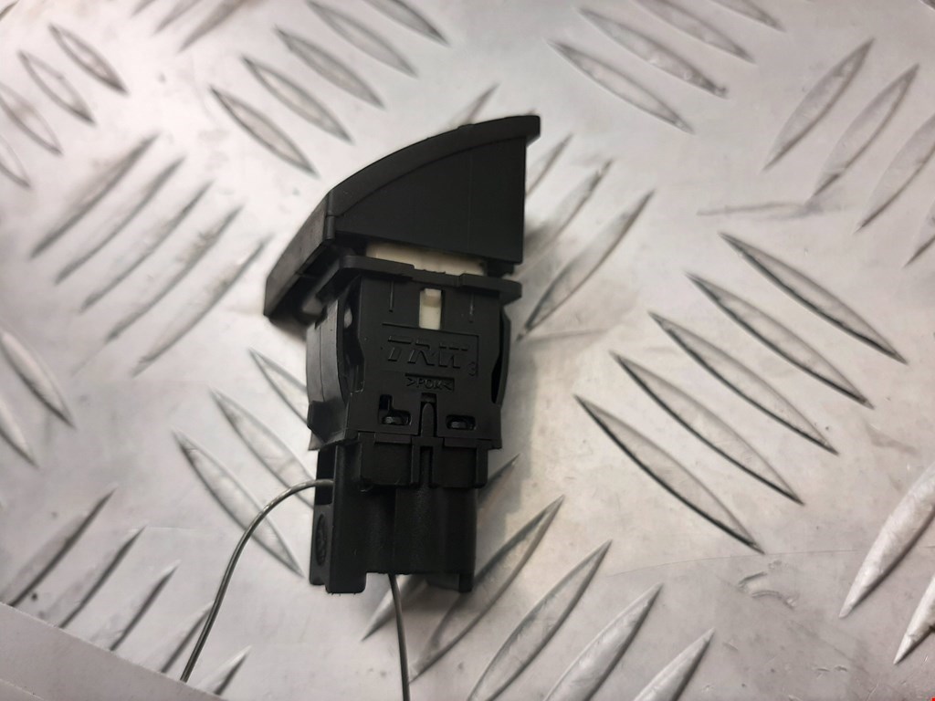 Кнопка центрального замка PEUGEOT 307 2001-2008