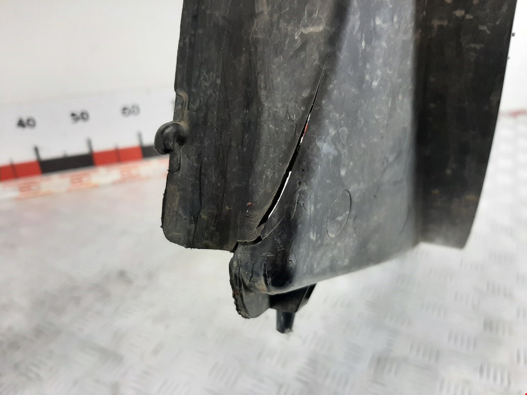 Диффузор (кожух) вентилятора CHEVROLET TrailBlazer 2001-2008