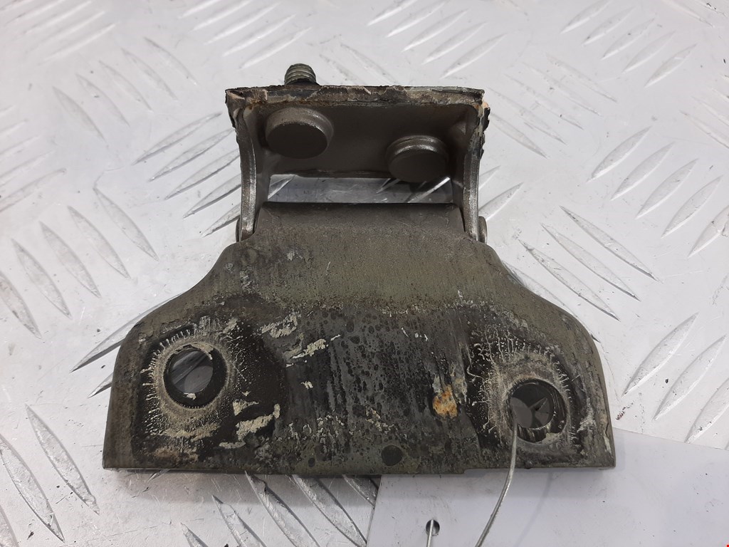 Петля крышки (двери) багажника Honda Pilot 1 (2002-2008)