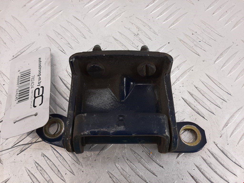 Петля двери задней правой Nissan Pathfinder (R51) (2004-2014)