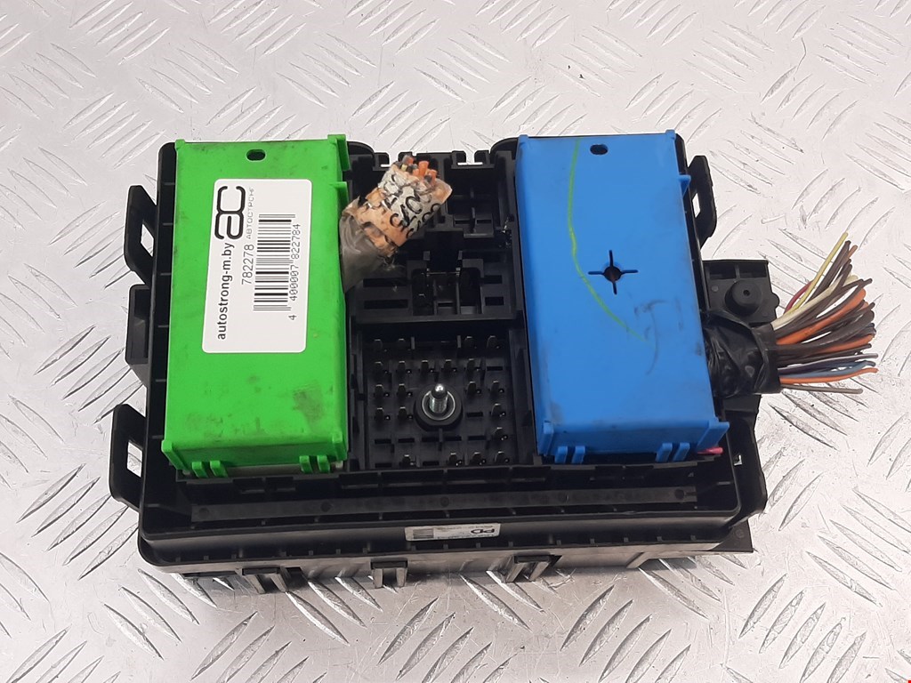 Датчик уровня в бачок омывателя CHEVROLET TrailBlazer 2001-2008