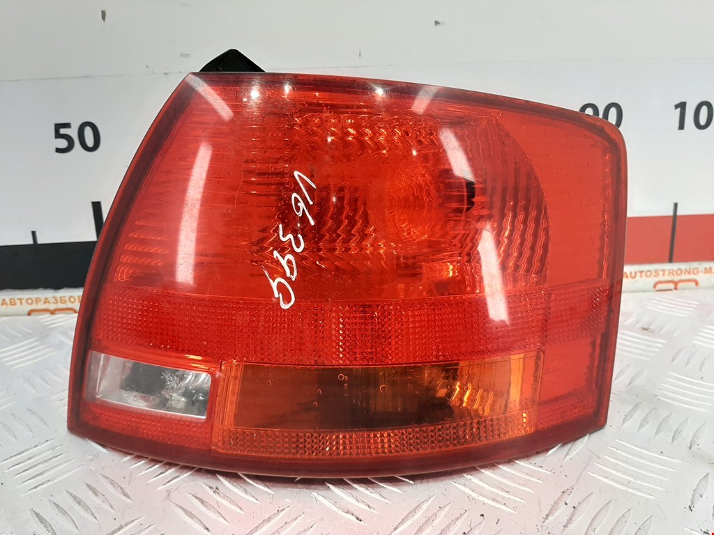 Фонарь задний правый AUDI A4 B7 2004-2007