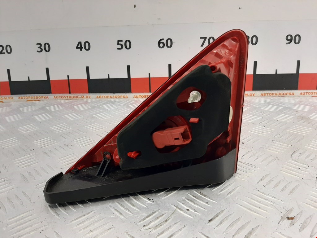 Фонарь задний внутренний правый PEUGEOT Partner 2008-2018