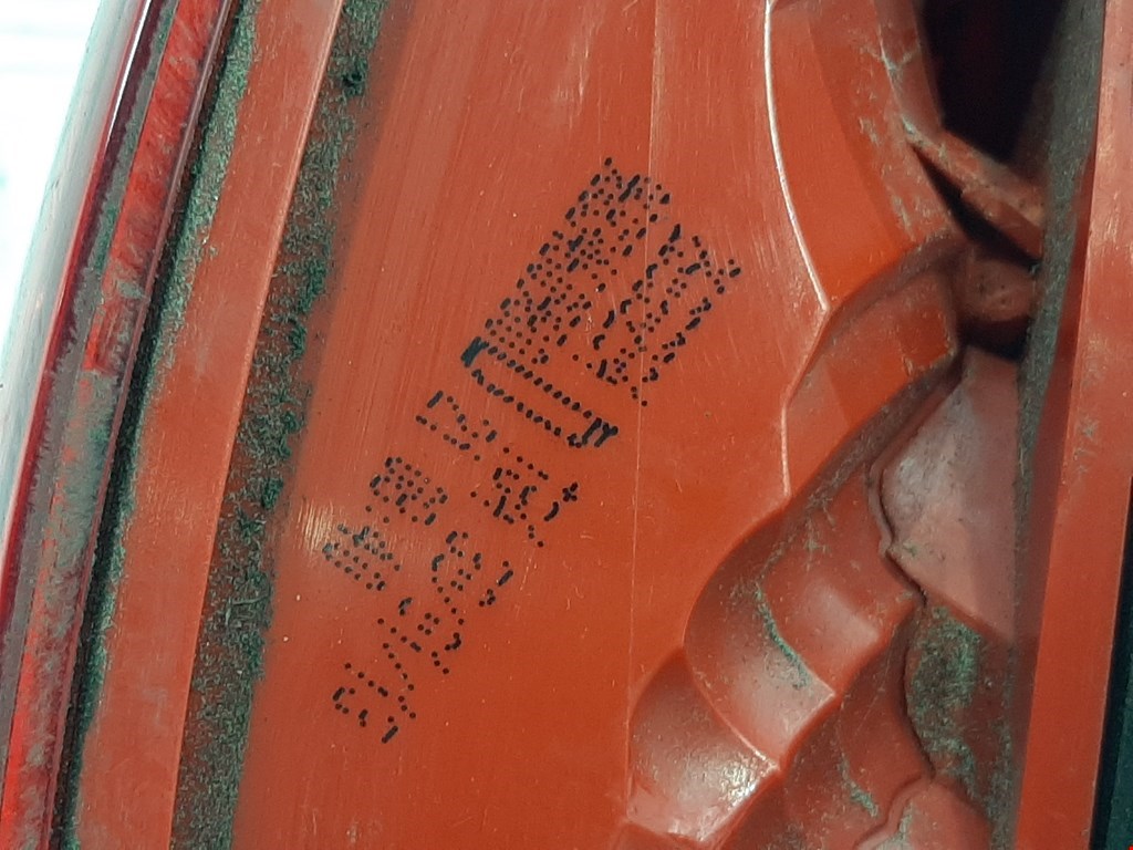 Фонарь задний внутренний правый PEUGEOT Partner 2008-2018