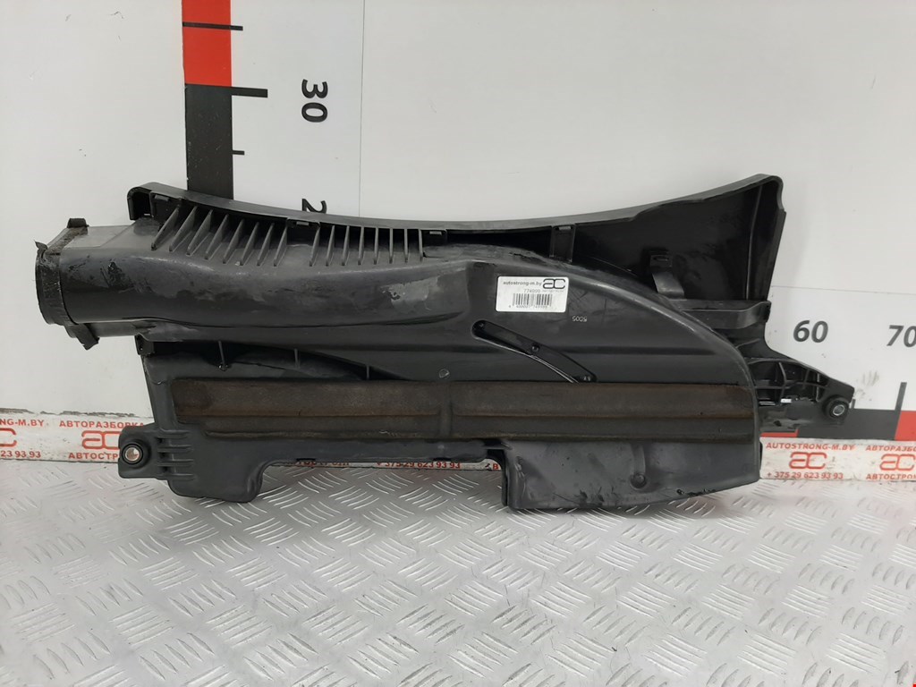 Воздухозаборник (наружный) INFINITI M 2005-2010