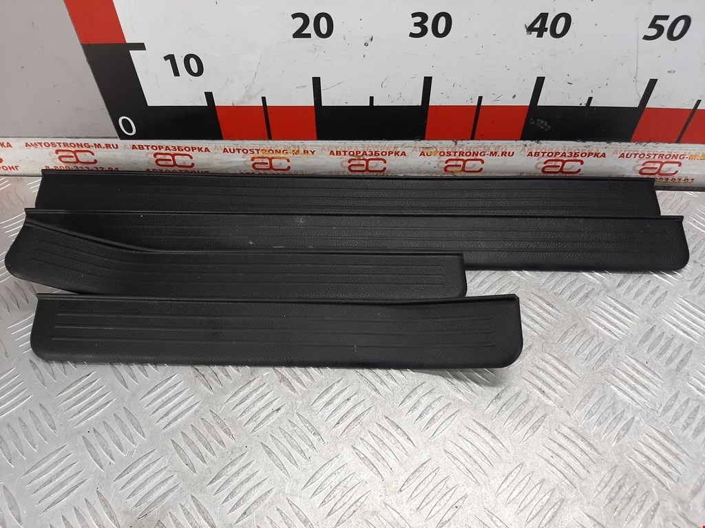 Накладка порога (внутренняя) INFINITI M 2005-2010