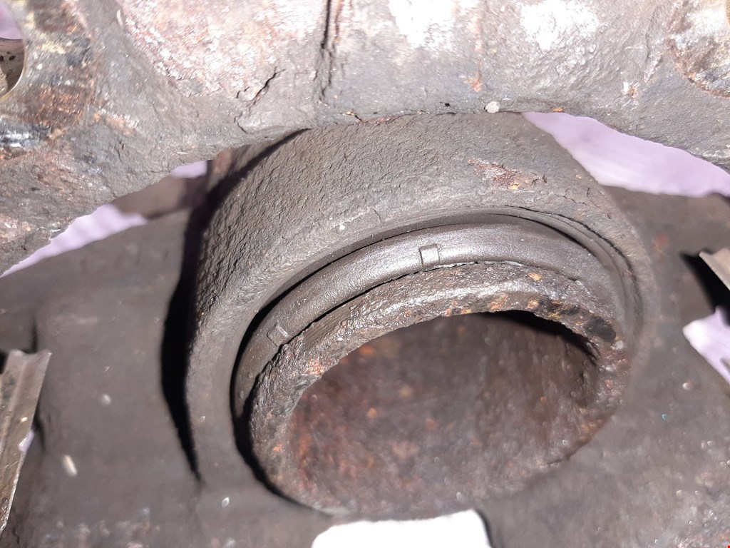 Суппорт передний левый CITROEN Xsara Picasso 1999-2012