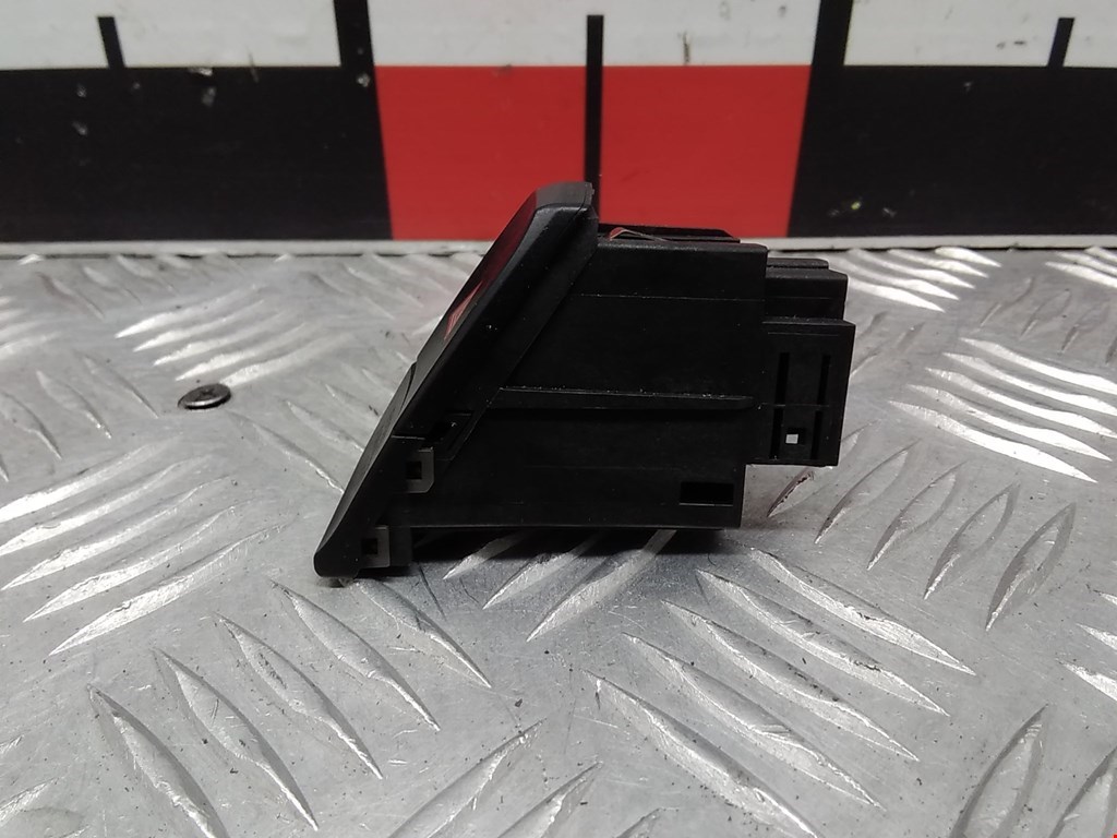 Кнопка аварийной сигнализации (аварийки) AUDI A5 2007-2016