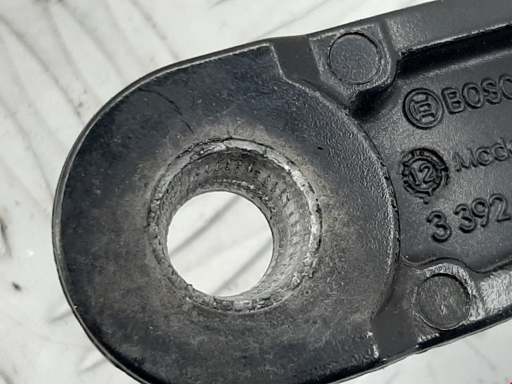 Поводок дворников передний левый/ правый PEUGEOT Partner 2008-2018