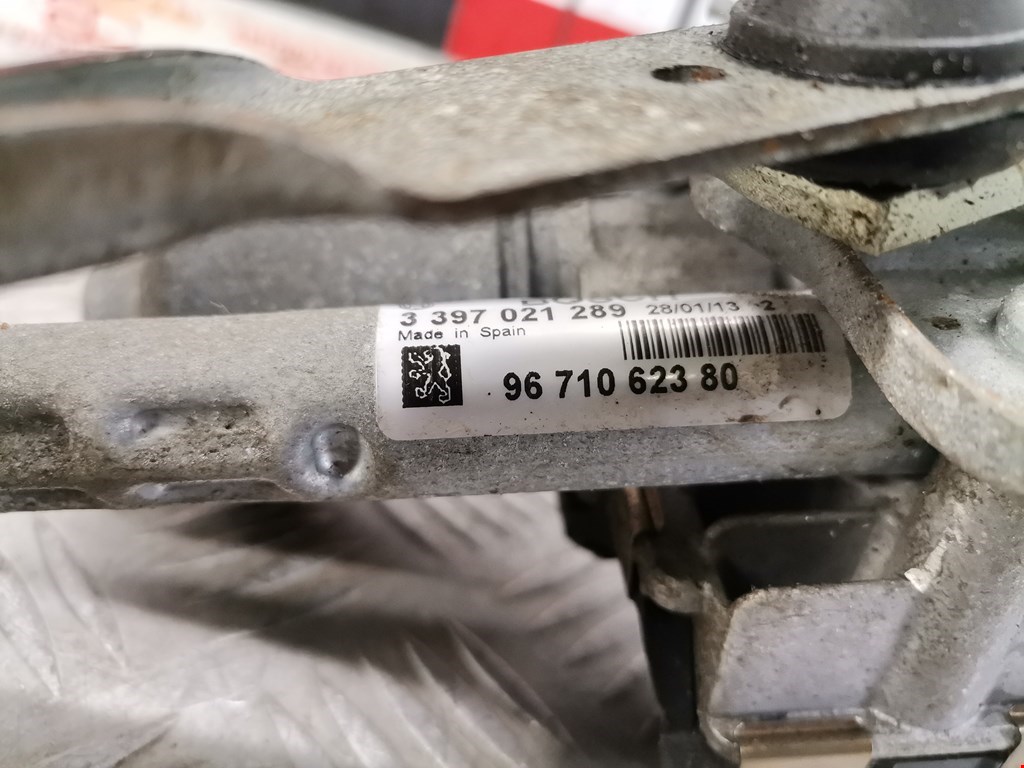 Моторчик стеклоочистителя передний PEUGEOT Partner 2008-2018