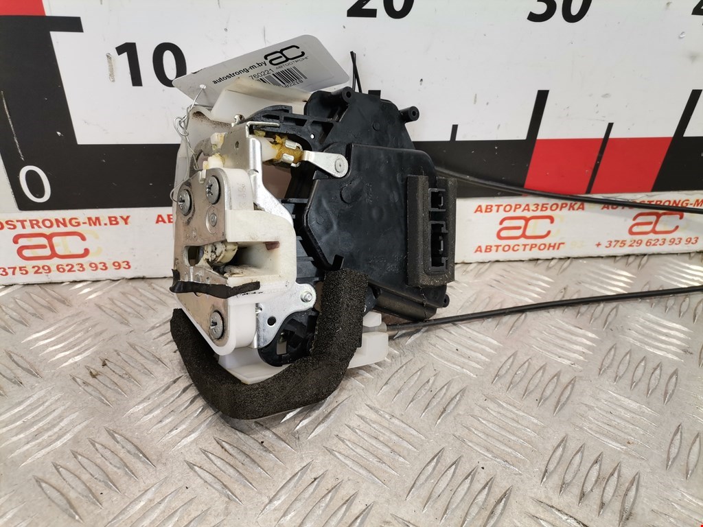 Замок двери передней правой SUBARU Forester III 2008-2013