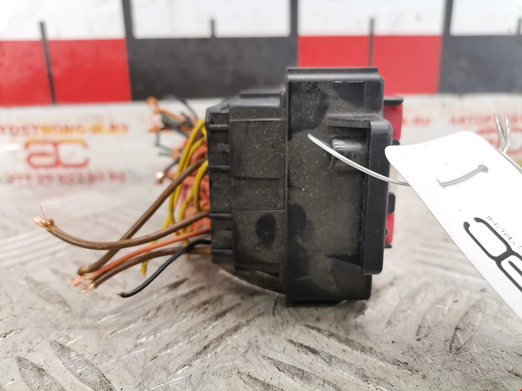 Датчик уровня в бачок омывателя DAEWOO Nubira 2003-2007