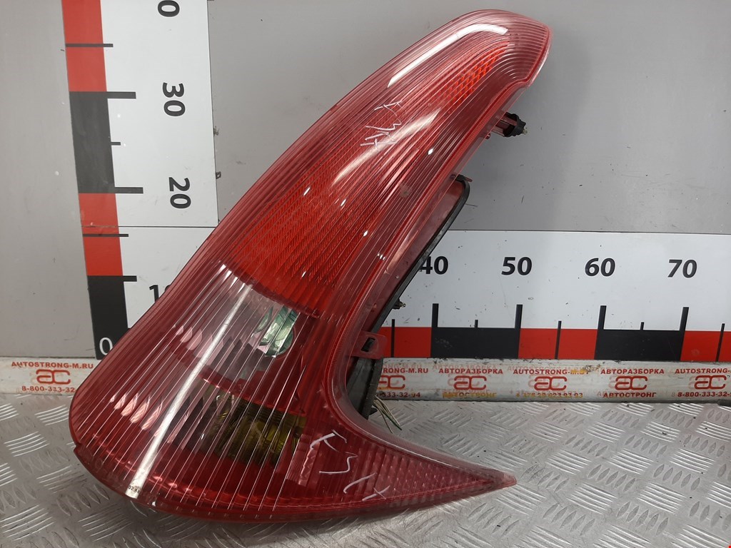 Фонарь задний правый PEUGEOT 206 1998-2012