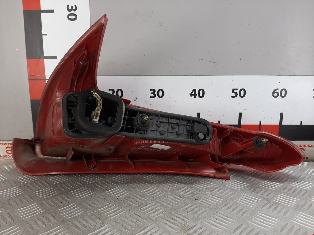 Фонарь задний правый PEUGEOT 206 1998-2012