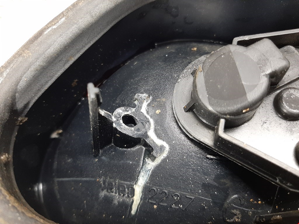 Фонарь задний левый PEUGEOT 306 1993-2002