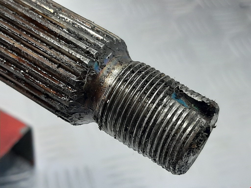 Полуось (привод, приводной вал) передняя левая KIA Optima 2010-2016