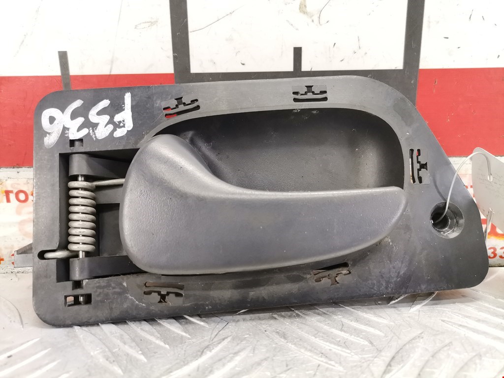 Ручка дверная передняя внутренняя левая RENAULT Laguna 1993-2000