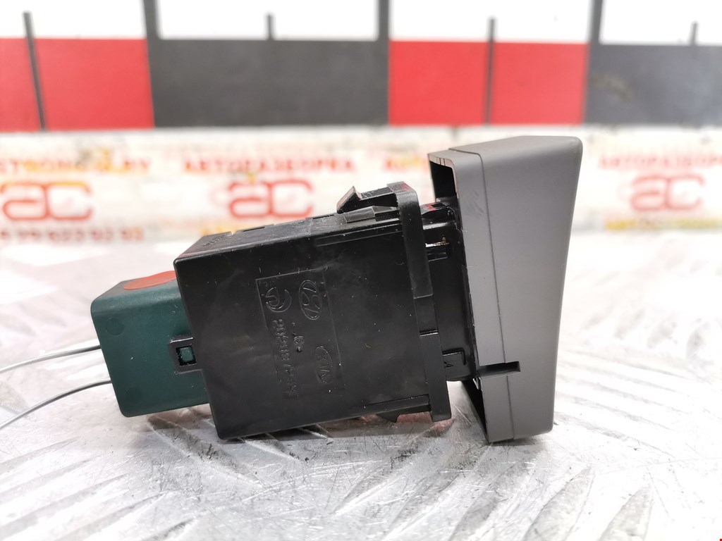 Кнопка антипробуксовочной системы HYUNDAI Santa Fe CM 2005-2012