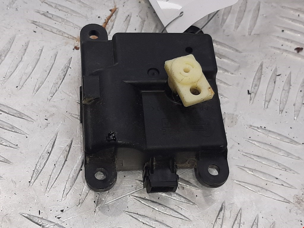 Моторчик заслонки печки INFINITI M 2005-2010