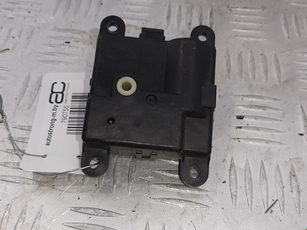 Моторчик заслонки печки INFINITI M 2005-2010