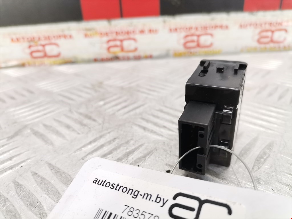 Кнопка антипробуксовочной системы INFINITI M 2005-2010