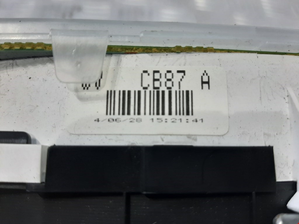 Панель приборов (щиток) MAZDA Premacy CP 1999-2004