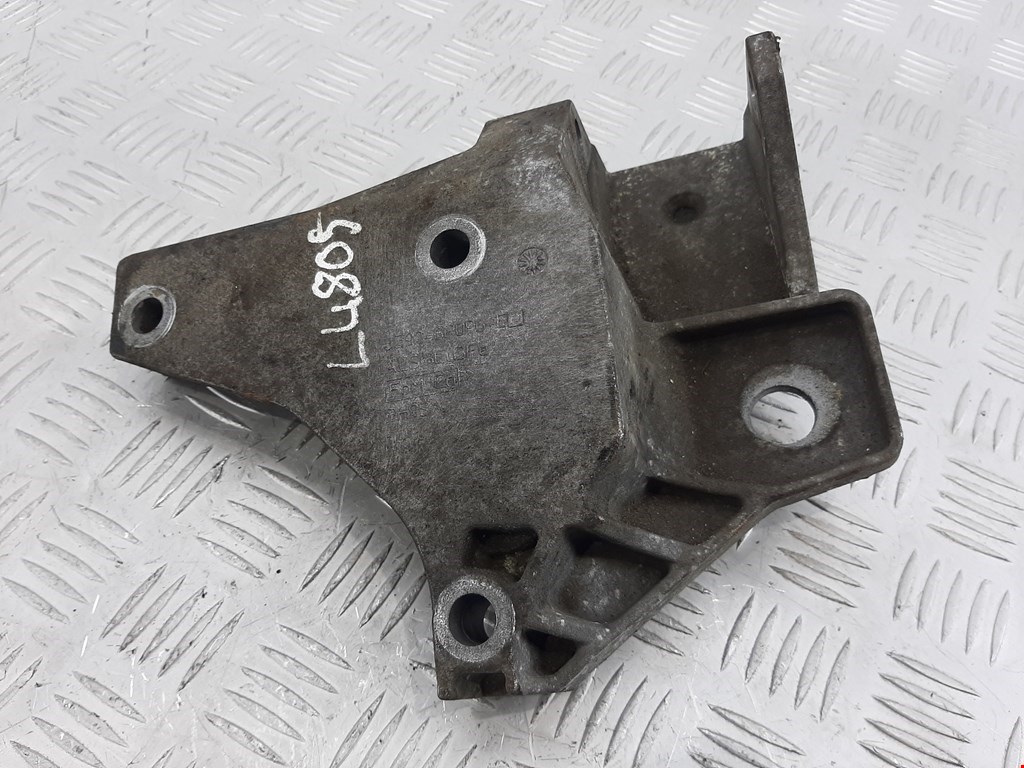 Кронштейн (крепление лапа) двигателя Volvo S80 2 (2006-2016)