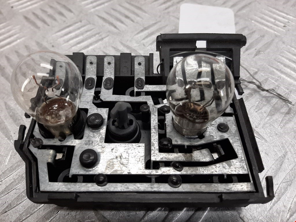 Фонарь задний правый AUDI A8 D2 1994-2002