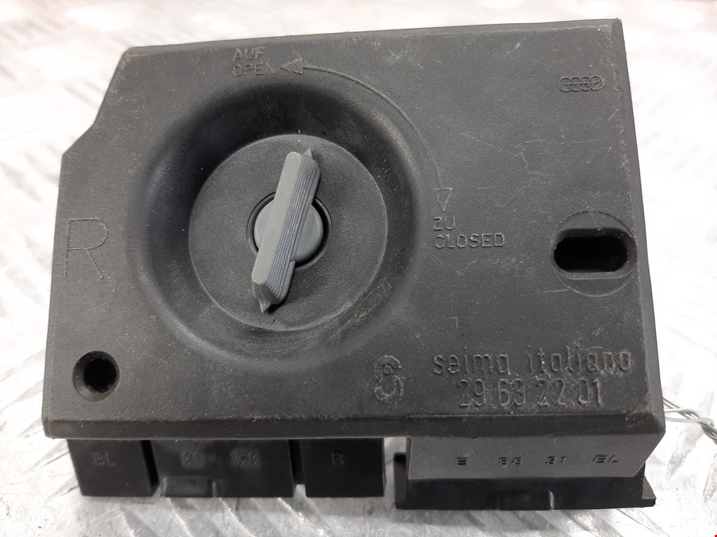 Фонарь задний правый AUDI A8 D2 1994-2002