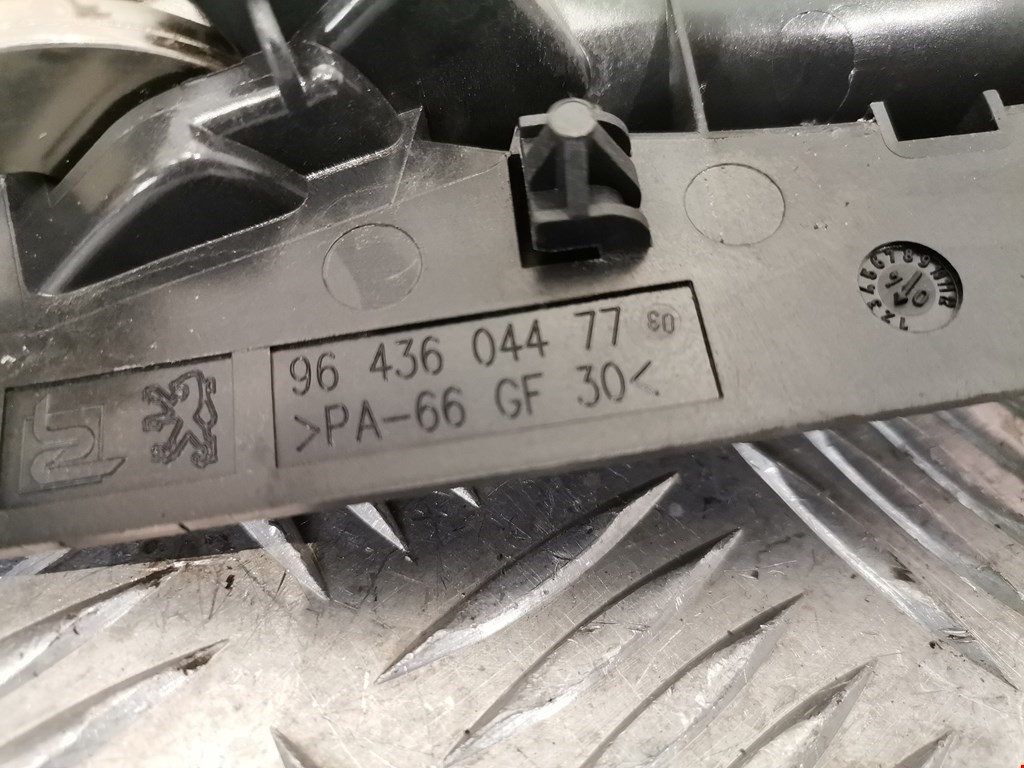 Ручка дверная передняя внутренняя правая PEUGEOT 307 2001-2008