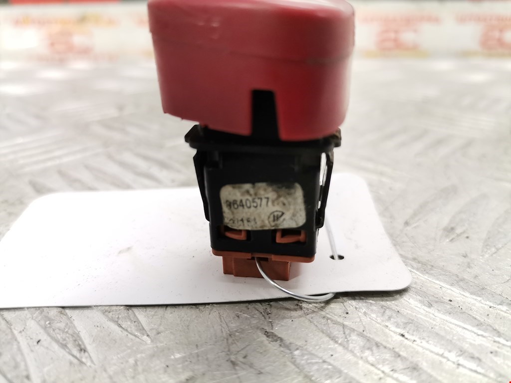 Кнопка аварийной сигнализации (аварийки) CITROEN C3 2002-2009