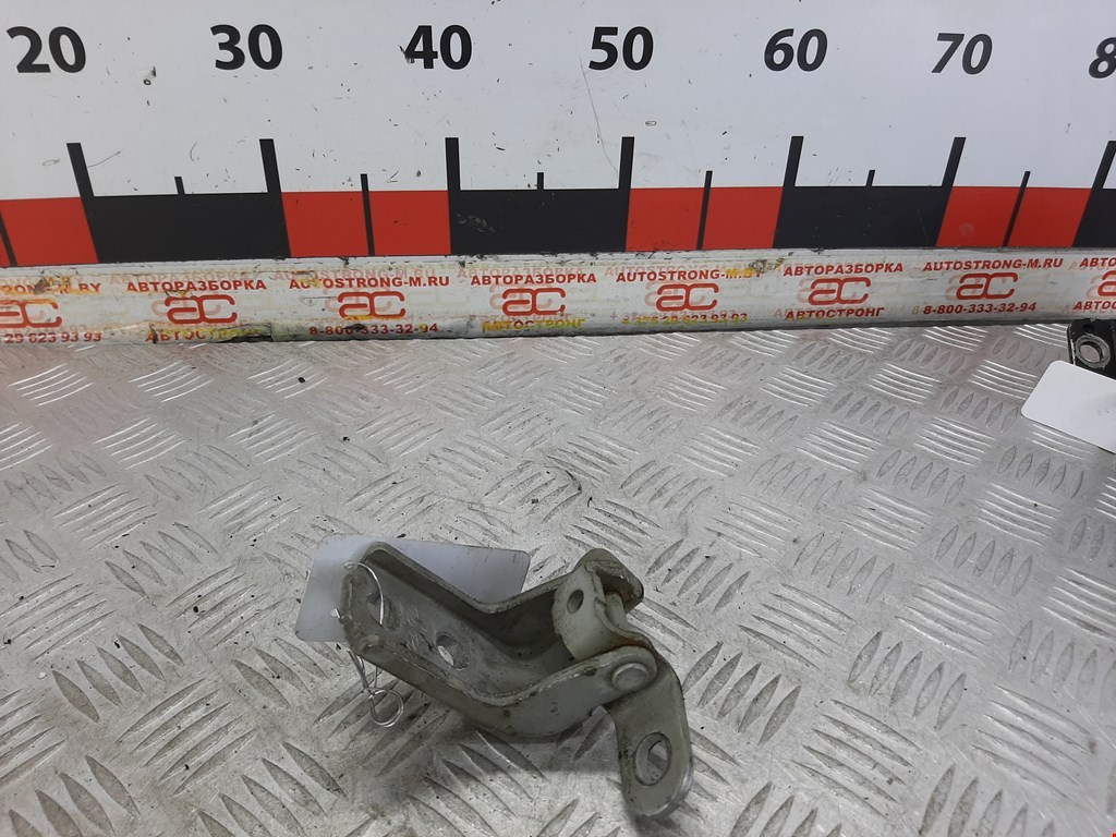 Петля двери передней правой Hyundai Santa Fe 2 (CM) (2005-2012)