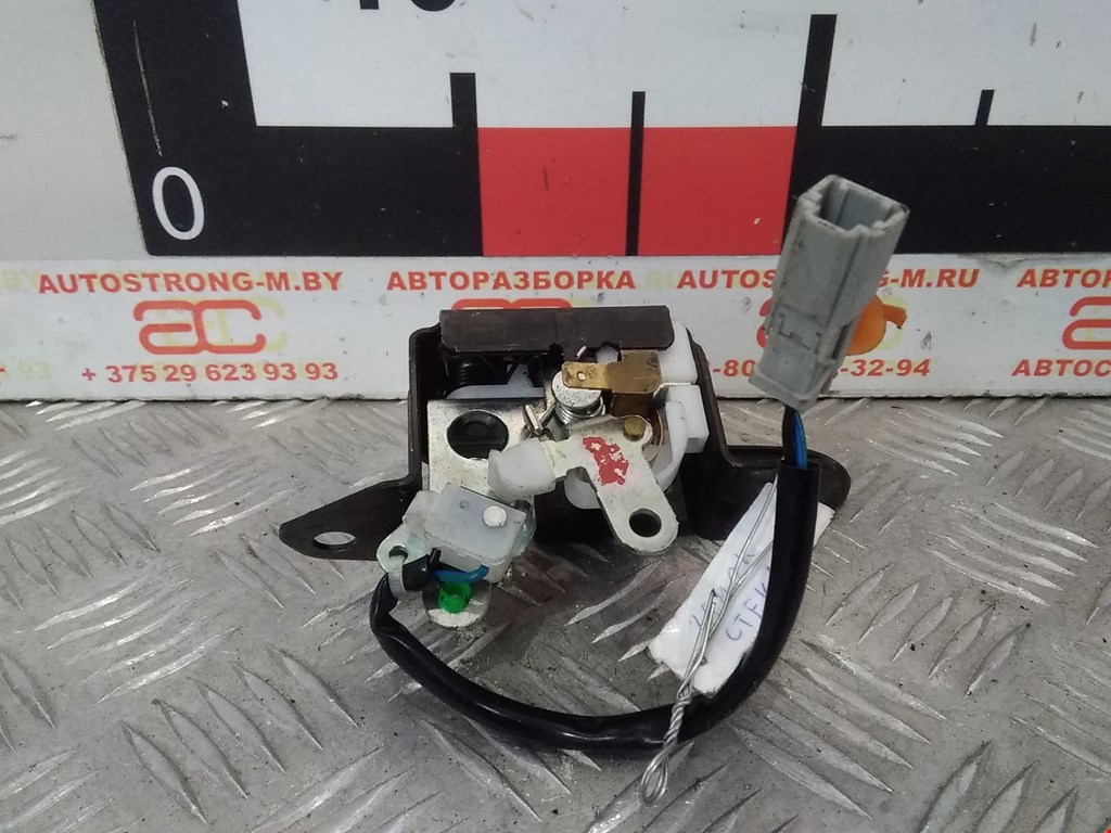 Замок багажника (крышки двери) HONDA CR-V II 2002-2007