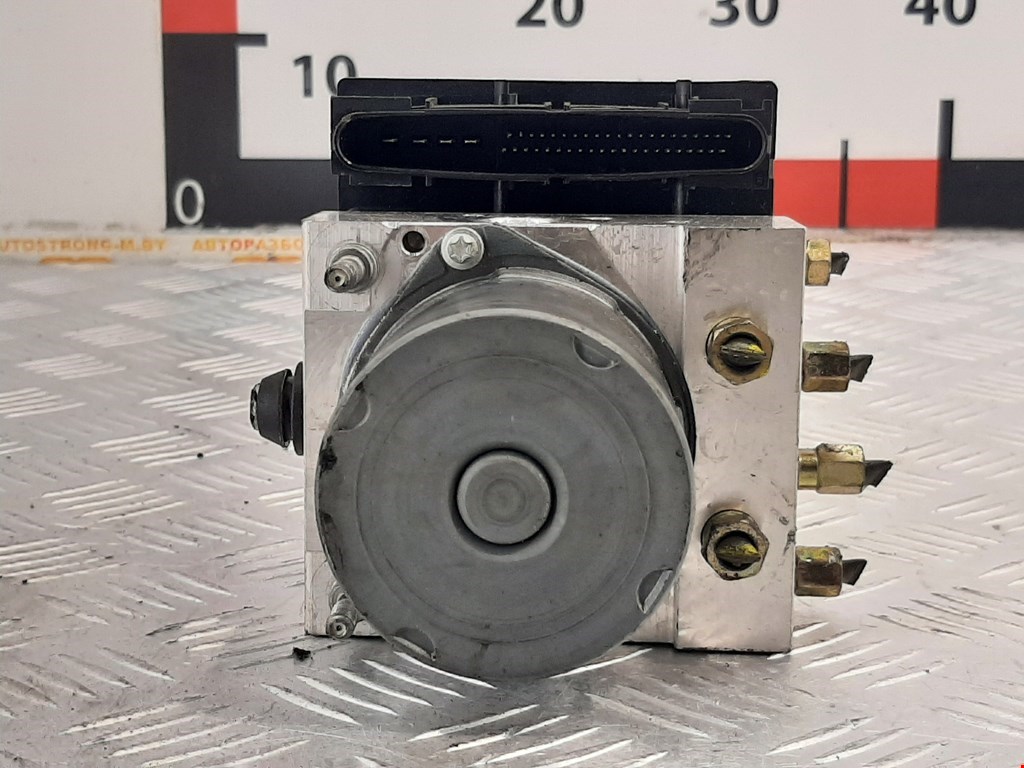 Блок ABS (насос) INFINITI M 2005-2010