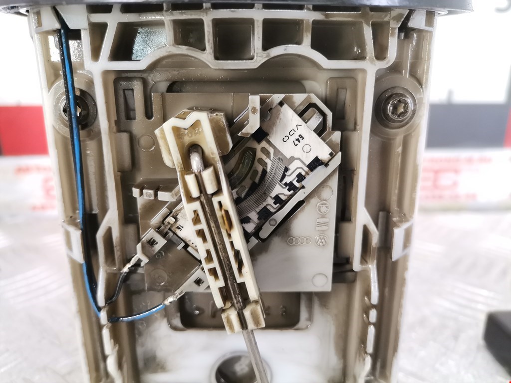 Насос топливный (электрический) VOLKSWAGEN Polo IV 2001-2009