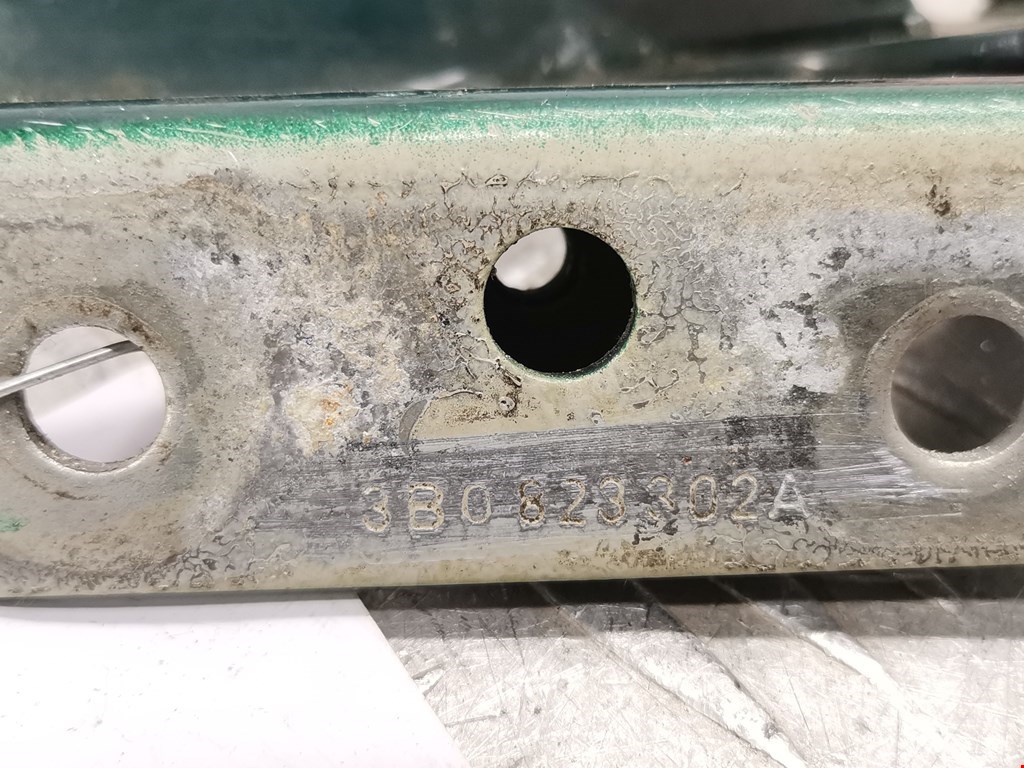 Петля капота левая/правая VOLKSWAGEN Passat B5 1997-2005