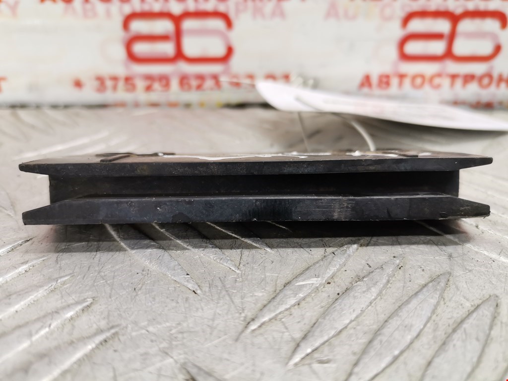 Кронштейн заднего бампера левый правый AUDI A8 D2 1994-2002