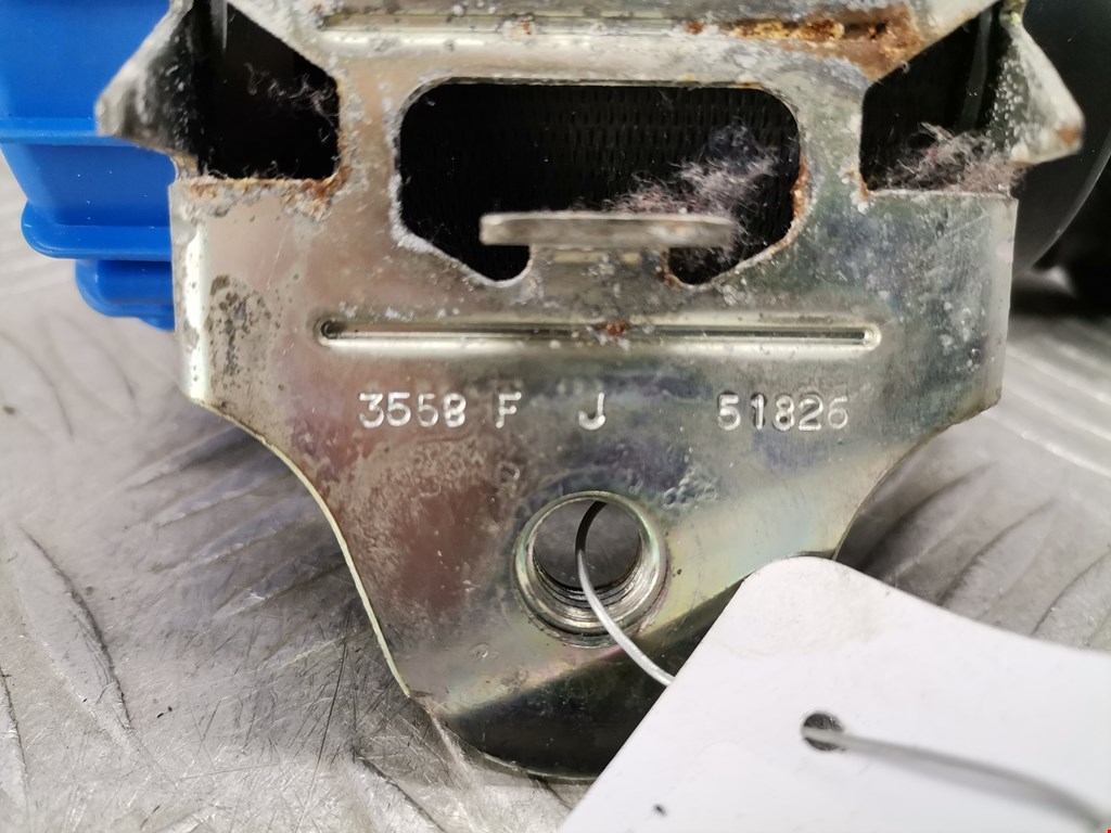 Ремень безопасности передний правый FORD Fusion 2002-2012