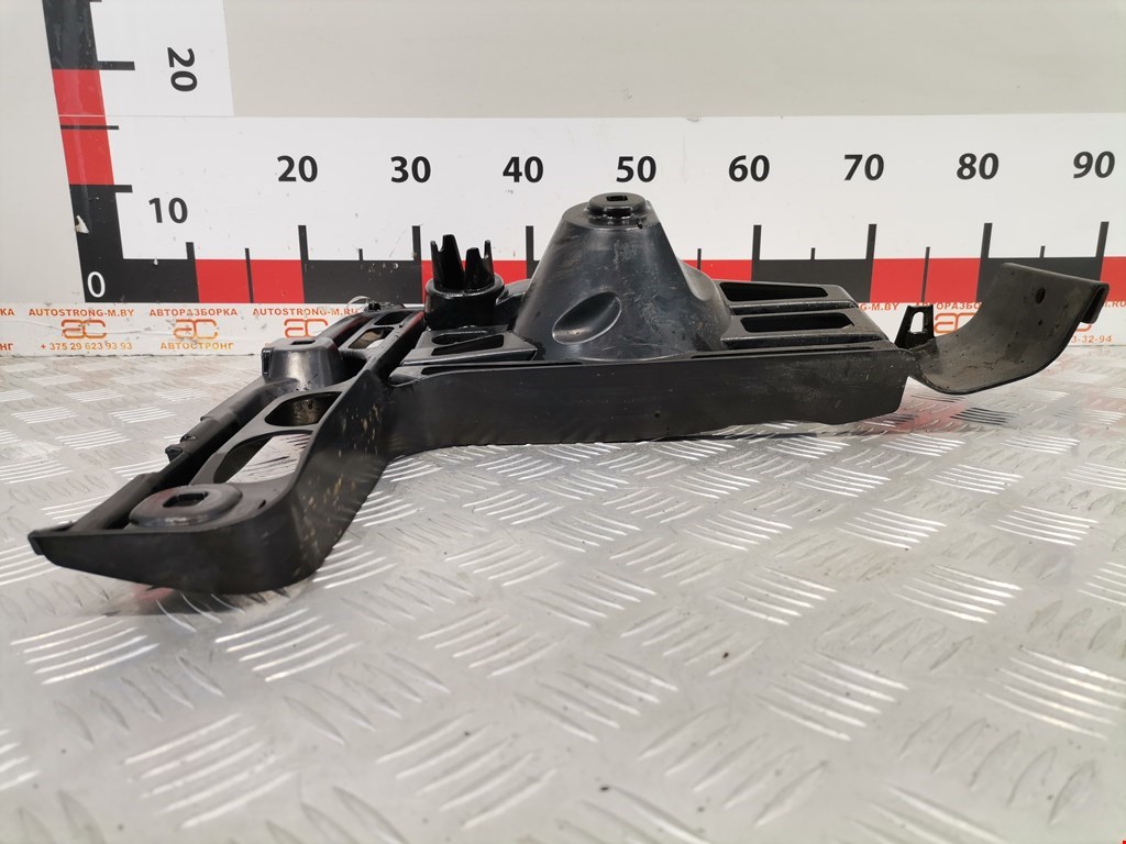 Кронштейн заднего бампера левый правый BMW 6er E63/E64 2003-2011