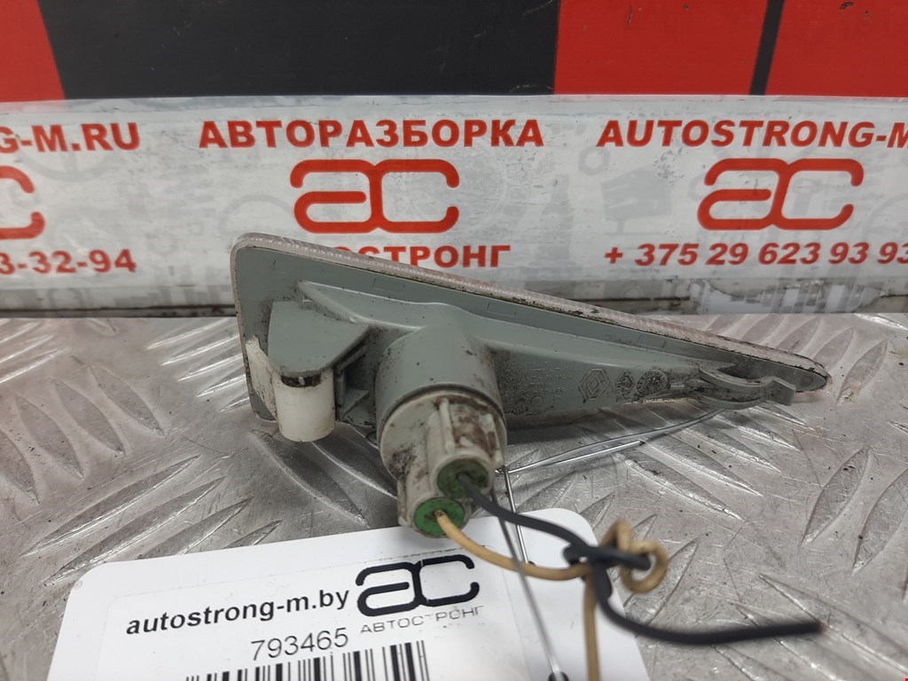 Повторитель на крыло RENAULT Scenic II 2003-2010