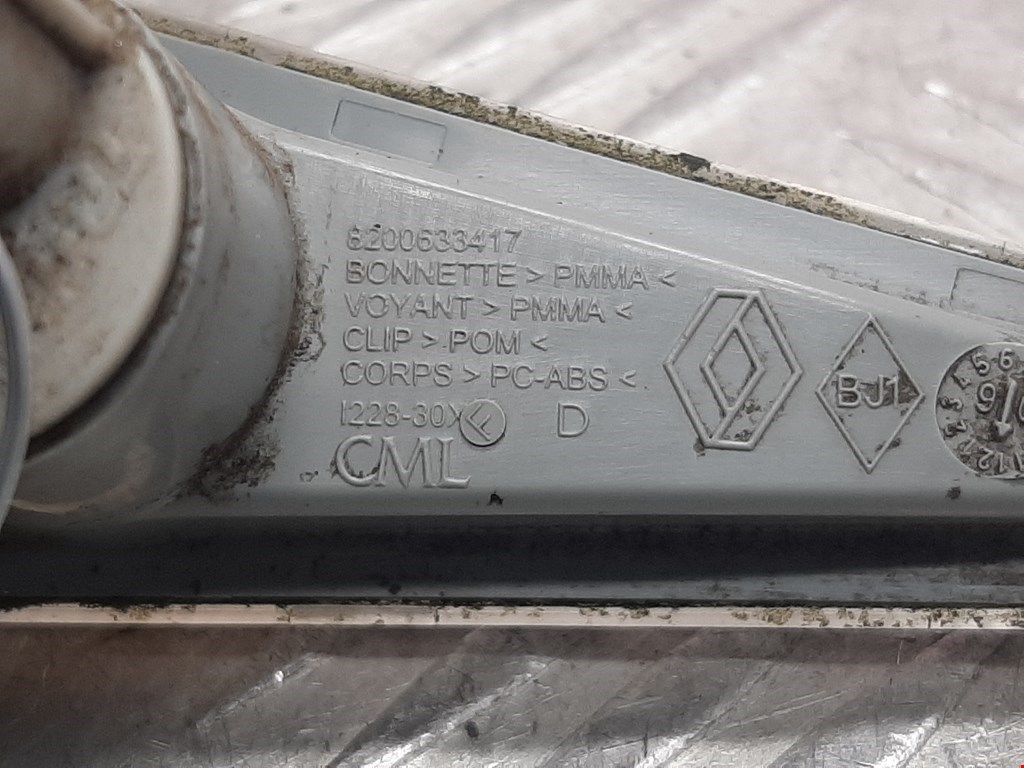 Повторитель на крыло RENAULT Scenic II 2003-2010