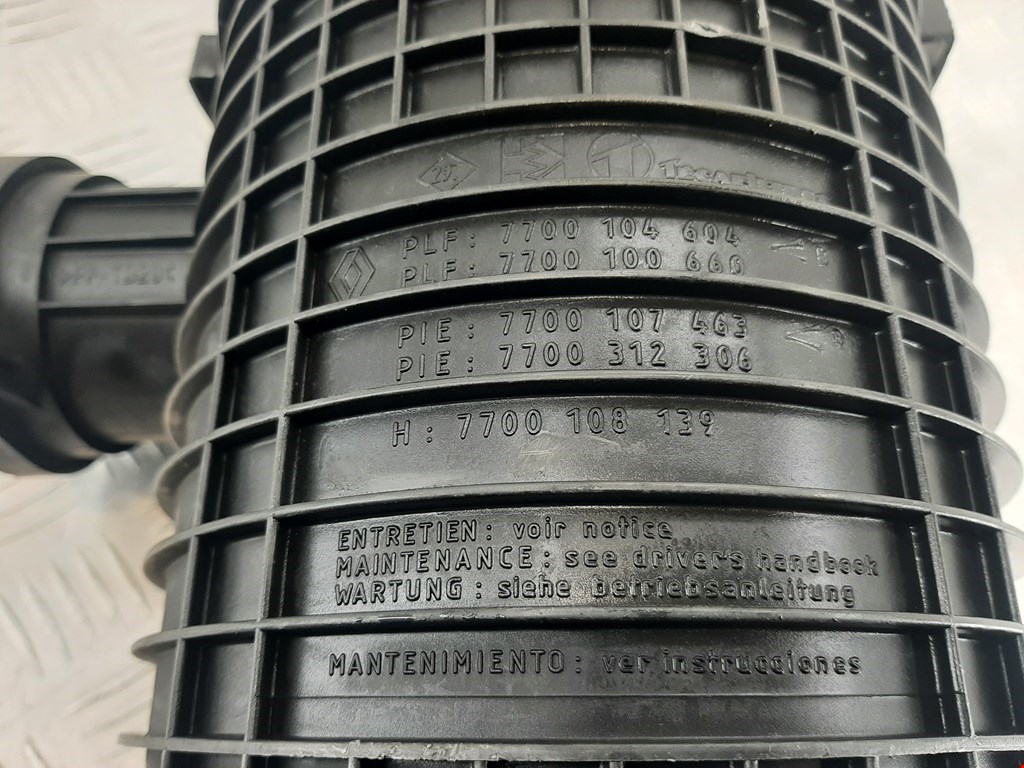 Корпус воздушного фильтра RENAULT Laguna 1993-2000