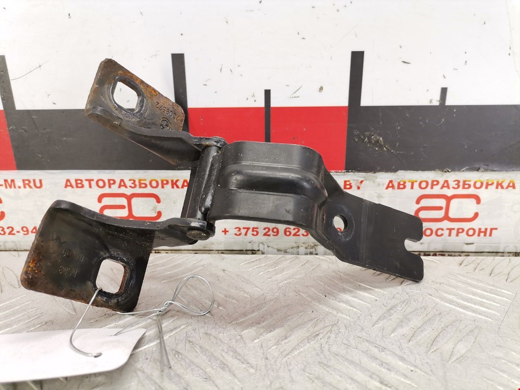 Петля крышки (двери) багажника BMW 6-Series (E63/E64) (2003-2010)