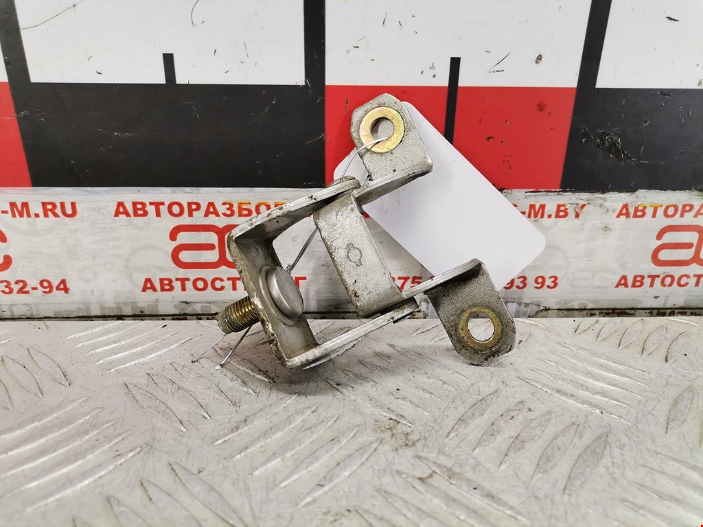 Петля крышки (двери) багажника Nissan Note (E11) (2005-2013)