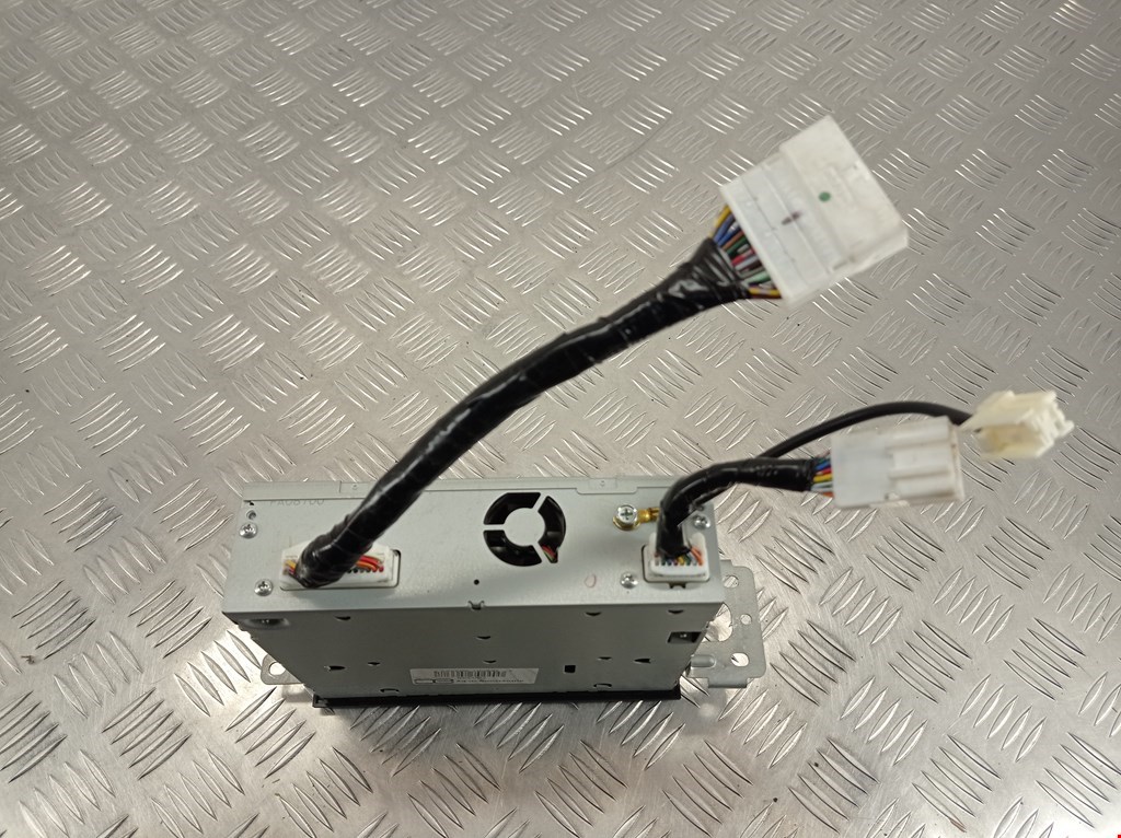 Ченджер компакт дисков INFINITI M 2005-2010