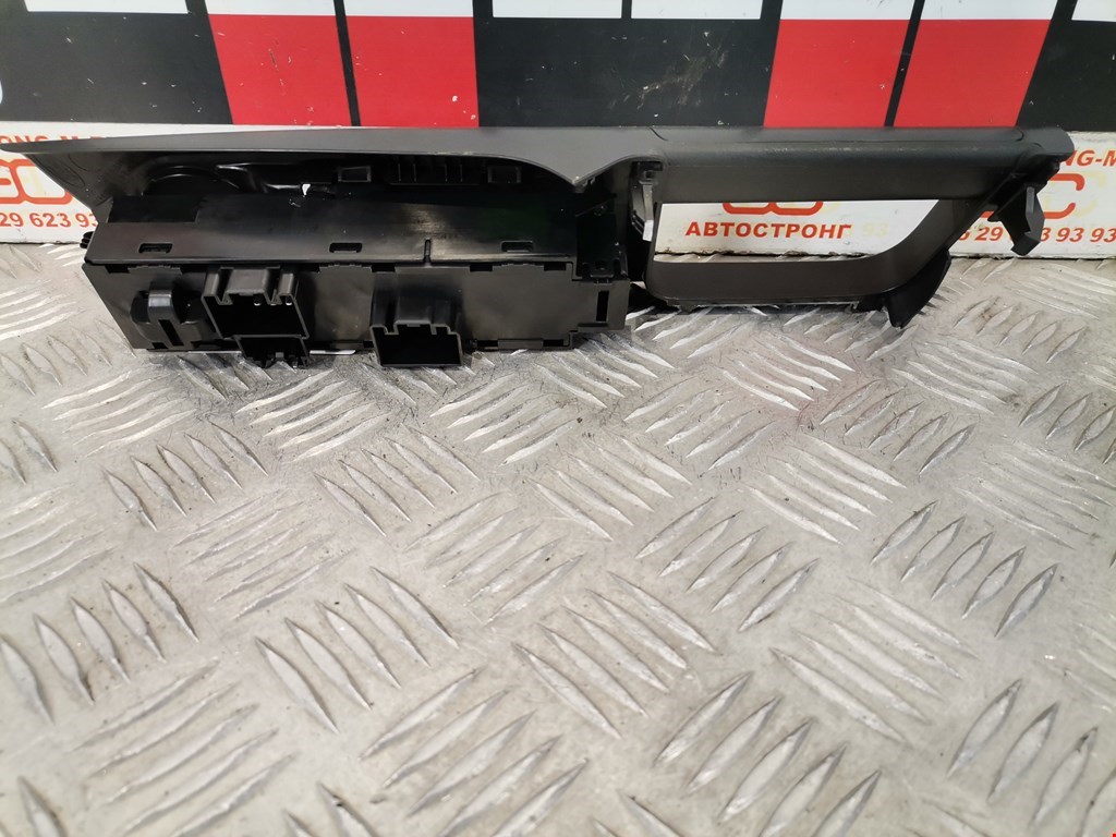 Блок управления стеклоподъемниками FORD Tourneo Connect 2014-н.в.