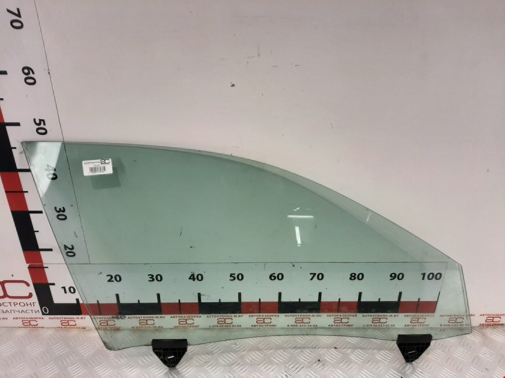 Стекло двери переднее правое AUDI A4 B6 2001-2005