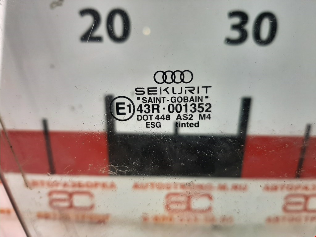 Стекло двери переднее правое AUDI A4 B6 2001-2005