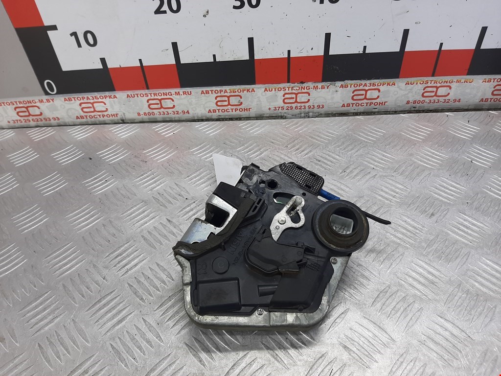 Замок двери задней правой TOYOTA Auris E150 2006-2012